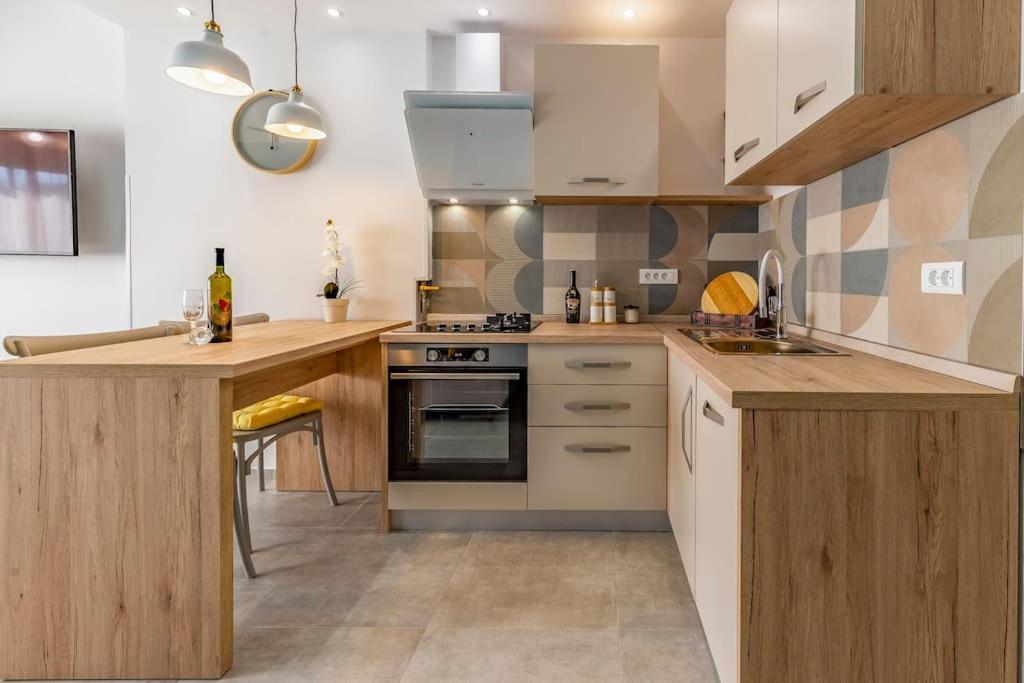 New Two Bedroom Apartment Maloni Pula Ngoại thất bức ảnh